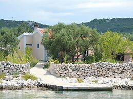 Comfortable Cottage in Pašman With Terrace
