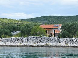 Comfortable Cottage in Pašman With Terrace