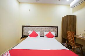 OYO 63371 R Square Stay
