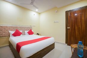 OYO 63371 R Square Stay