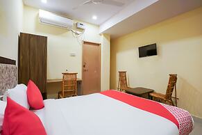 OYO 63371 R Square Stay