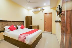 OYO 63371 R Square Stay