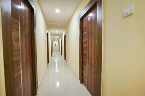 OYO 63371 R Square Stay