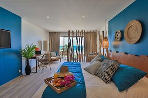 Orient Beach Hotel