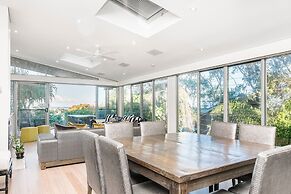 Your Luxury Escape - Vue from Here
