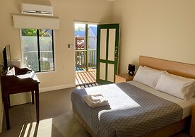 Settlers Hotel York
