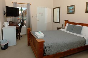 Settlers Hotel York