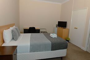 Settlers Hotel York