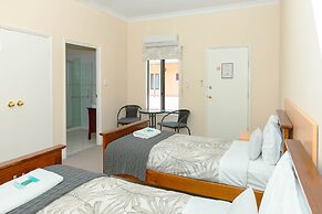 Settlers Hotel York