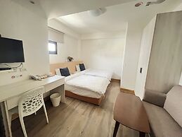 Huru House
