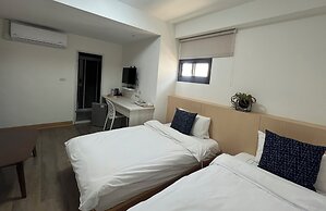 Huru House