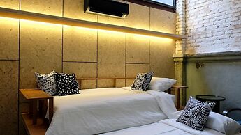 Belakang Kong Heng by DreamScape