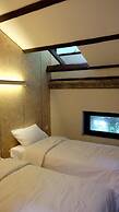 Belakang Kong Heng by DreamScape