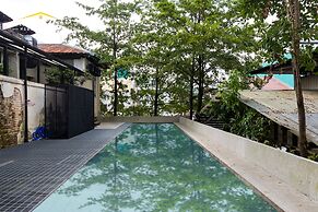 Belakang Kong Heng by DreamScape