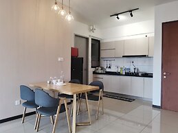 Luminari Suite by Homez Suite