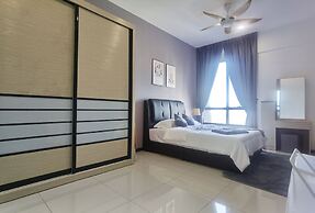 Luminari Suite by Homez Suite