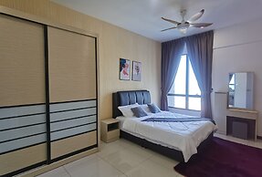 Luminari Suite by Homez Suite