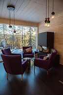 Arctic Skylight Lodge