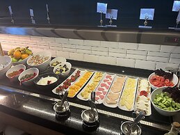 Pure Blanche Hotel