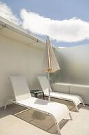 Pure Blanche Hotel