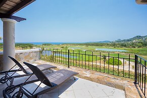 Pristine Bay 4033 4 Bedroom Home by RedAwning