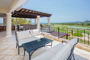 Pristine Bay 4033 4 Bedroom Home by RedAwning