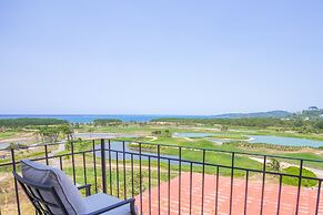 Pristine Bay 4033 4 Bedroom Home by RedAwning