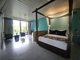 Yellow Tree Suites