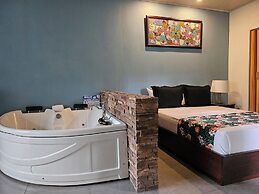 Yellow Tree Suites