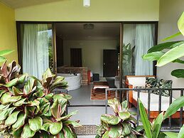 Yellow Tree Suites