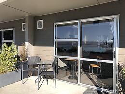 Lakes Edge Holiday Park