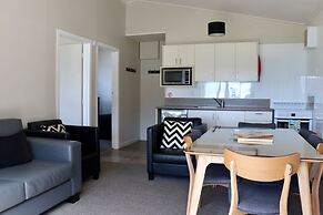 Lakes Edge Holiday Park