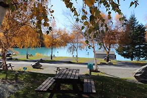 Lakes Edge Holiday Park