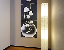 Chatan Tall House