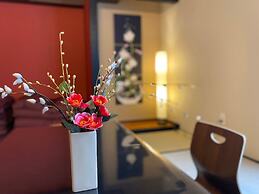 Chatan Tall House
