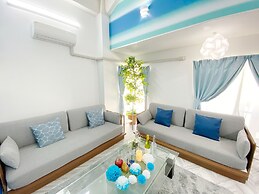 Chatan Tall House