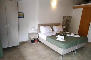 Central Hotel