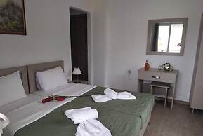 Central Hotel