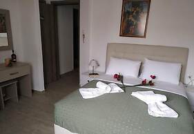 Central Hotel