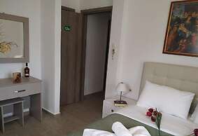 Central Hotel