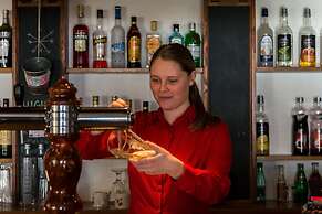 Klubhotel Le Refuge by Skinetworks