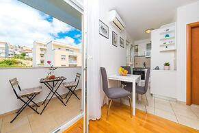 Spacious studio with balcony, close to the Znjan beach