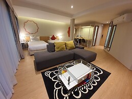 Platinum Hotel