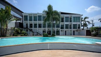 Platinum Hotel