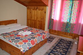 Erasmus Apart Hotel