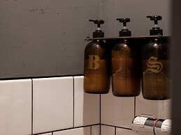 EARTHMANS Amemura