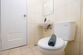 Pool View and Homey 2BR Apartment @ Springlake Summarecon