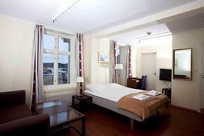 Victoria Hotel
