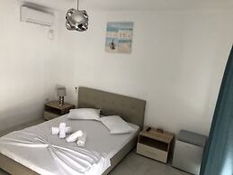 10 House Mamaia Nord