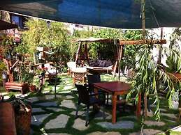 Ala Guesthouse